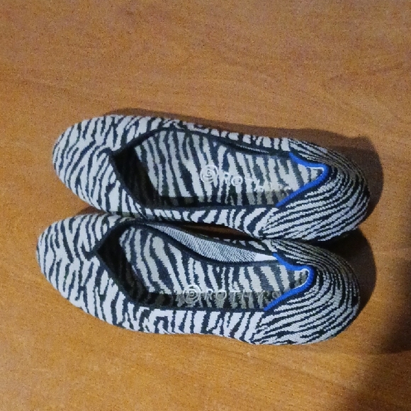 Rothy's Zebra Print Pointy Ballet Flats Womens Size 9 (B4) - Picture 2 of 5